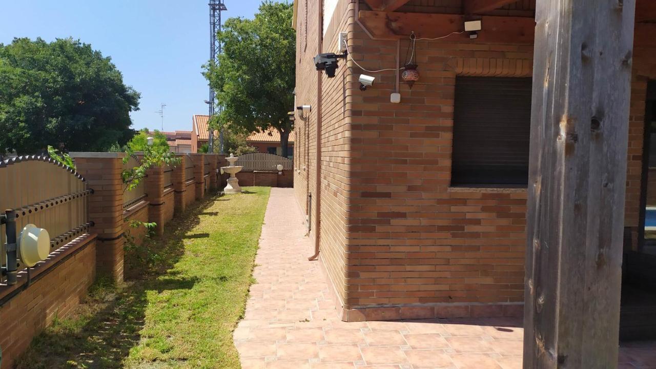 Villa Chalet Moderno Con Piscina En Calafell Exterior foto